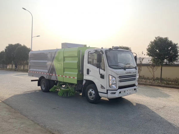 江鈴凱銳掃路車